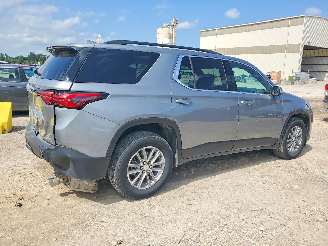 2023 Chevrolet Traverse Lt - Фото 3