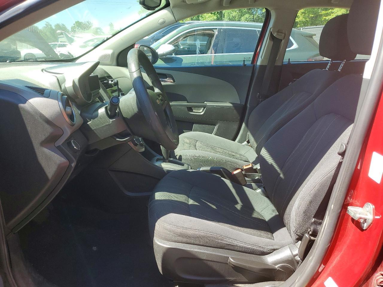 2016 Chevrolet Sonic Lt - Фото 7
