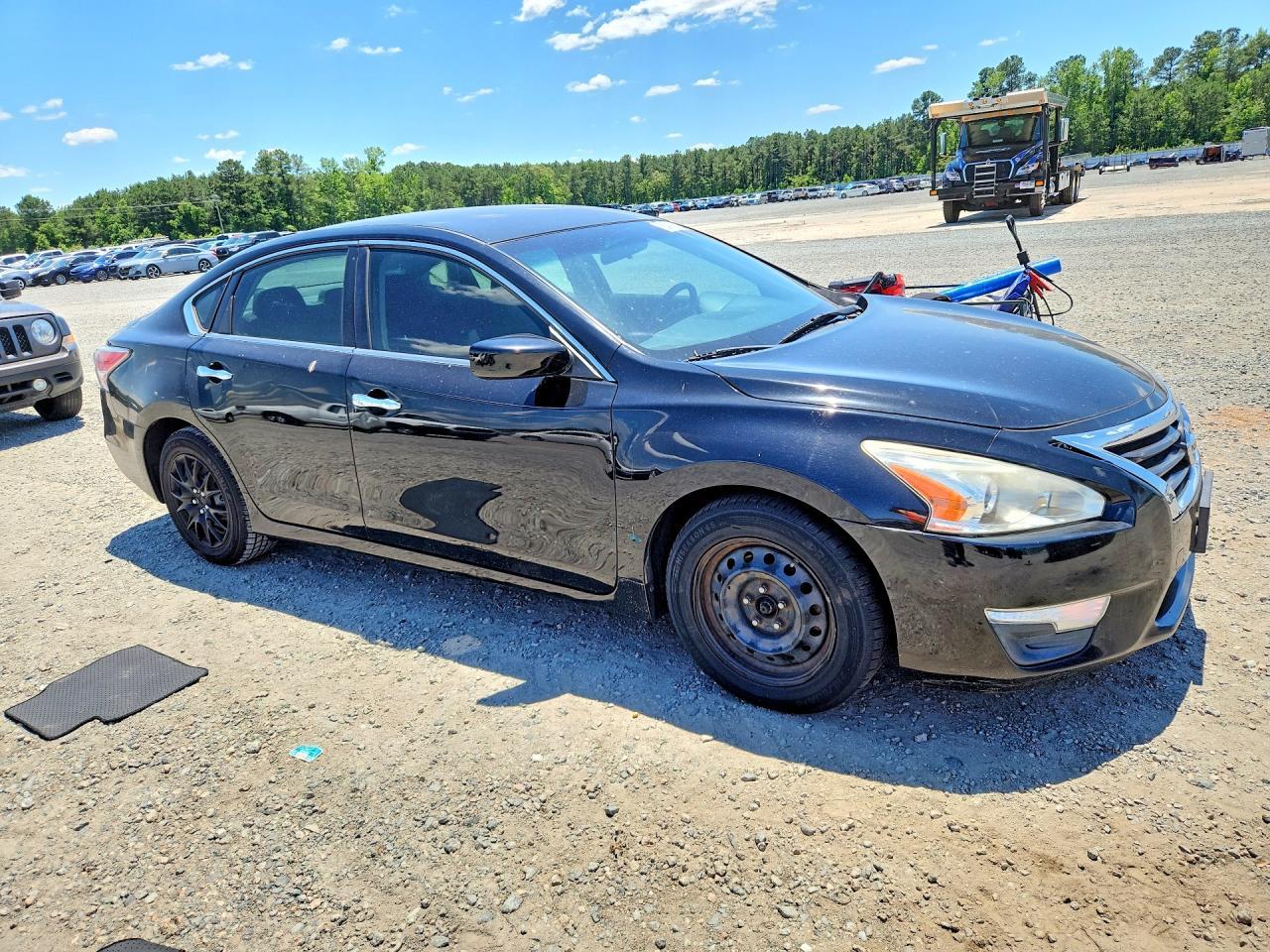2015 Nissan Altima 2.5 S - Фото 4