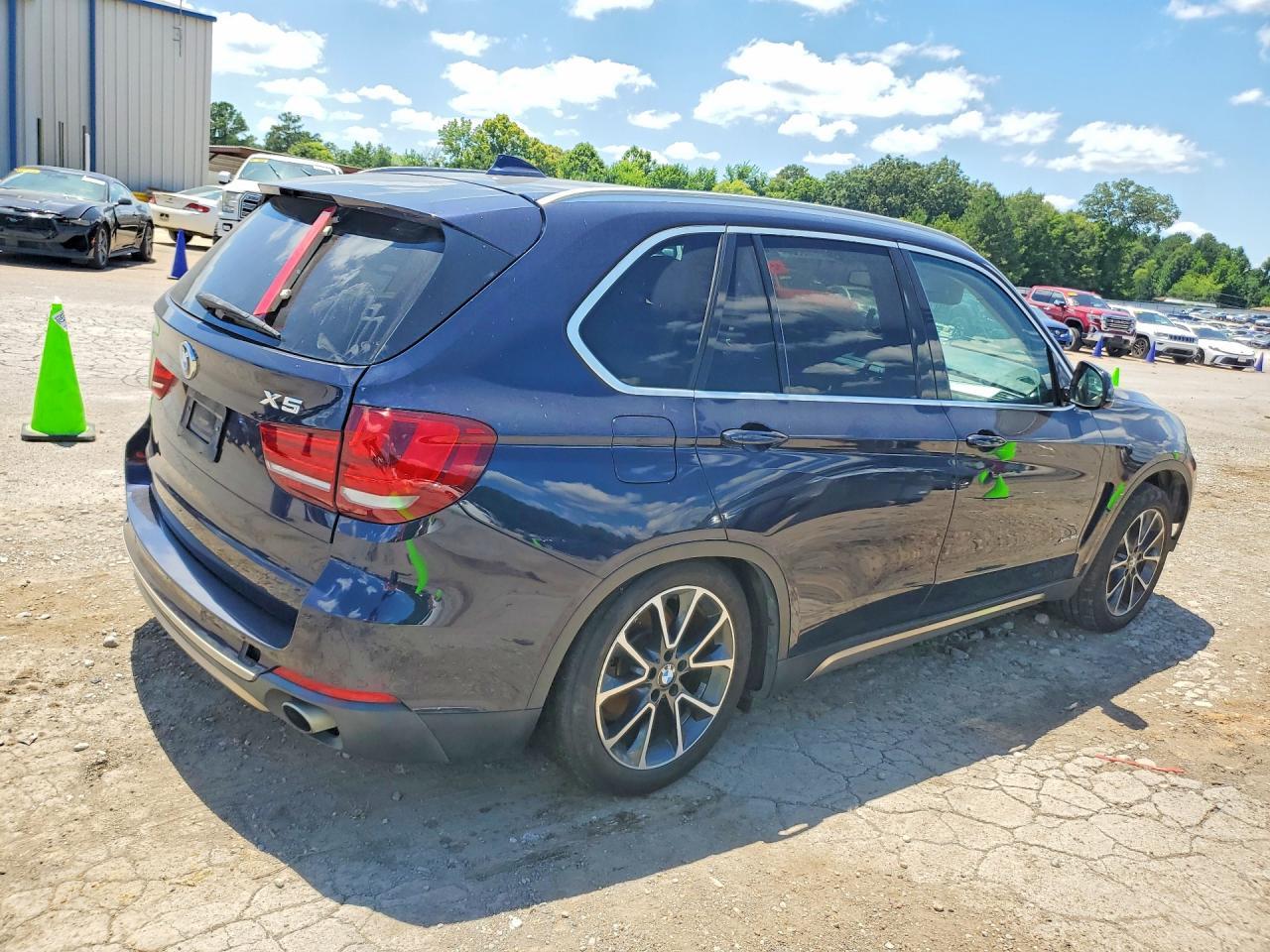 2015 BMW X5 xDrive35I - Фото 3