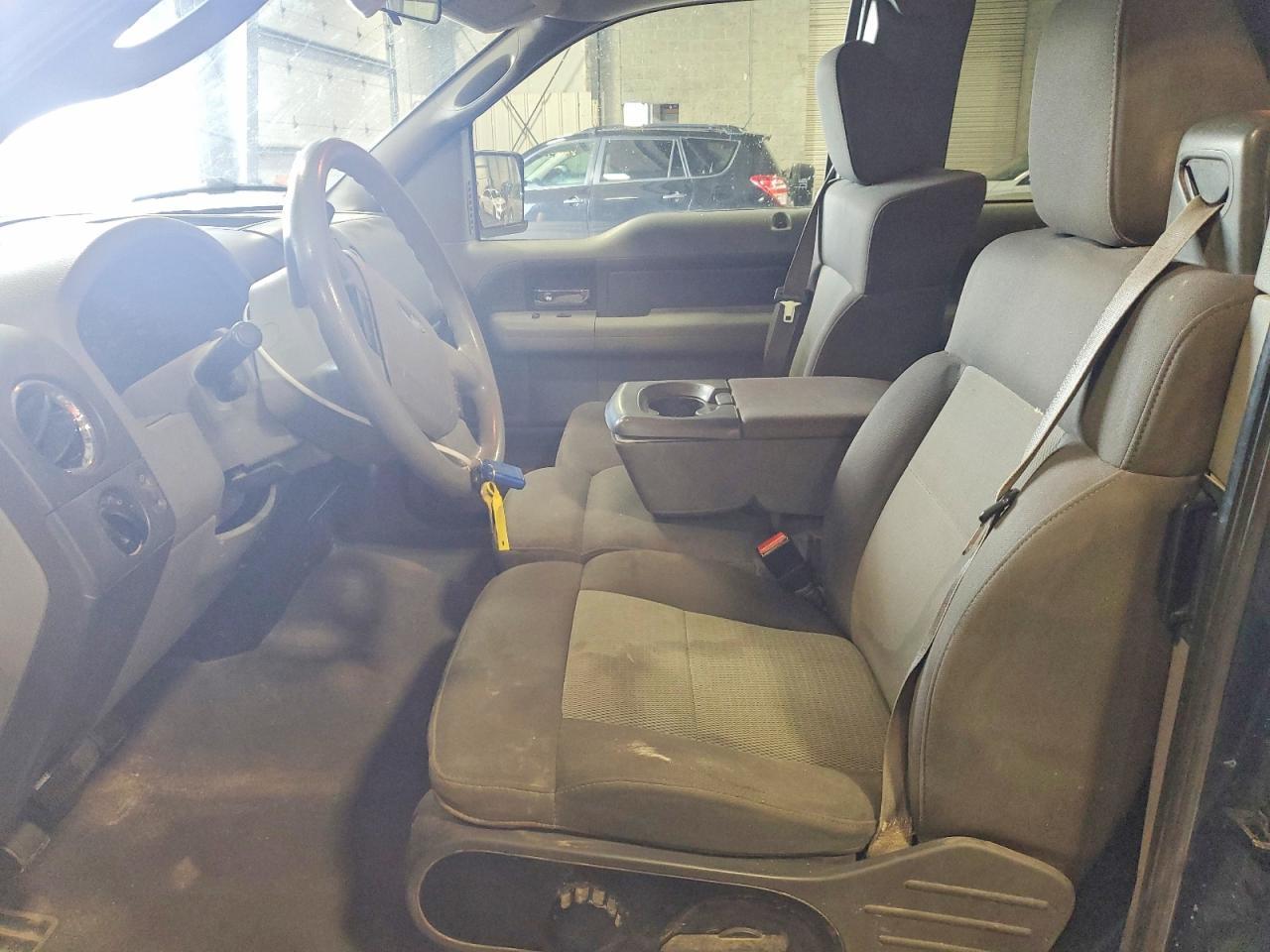 2004 Ford F150 - Фото 7