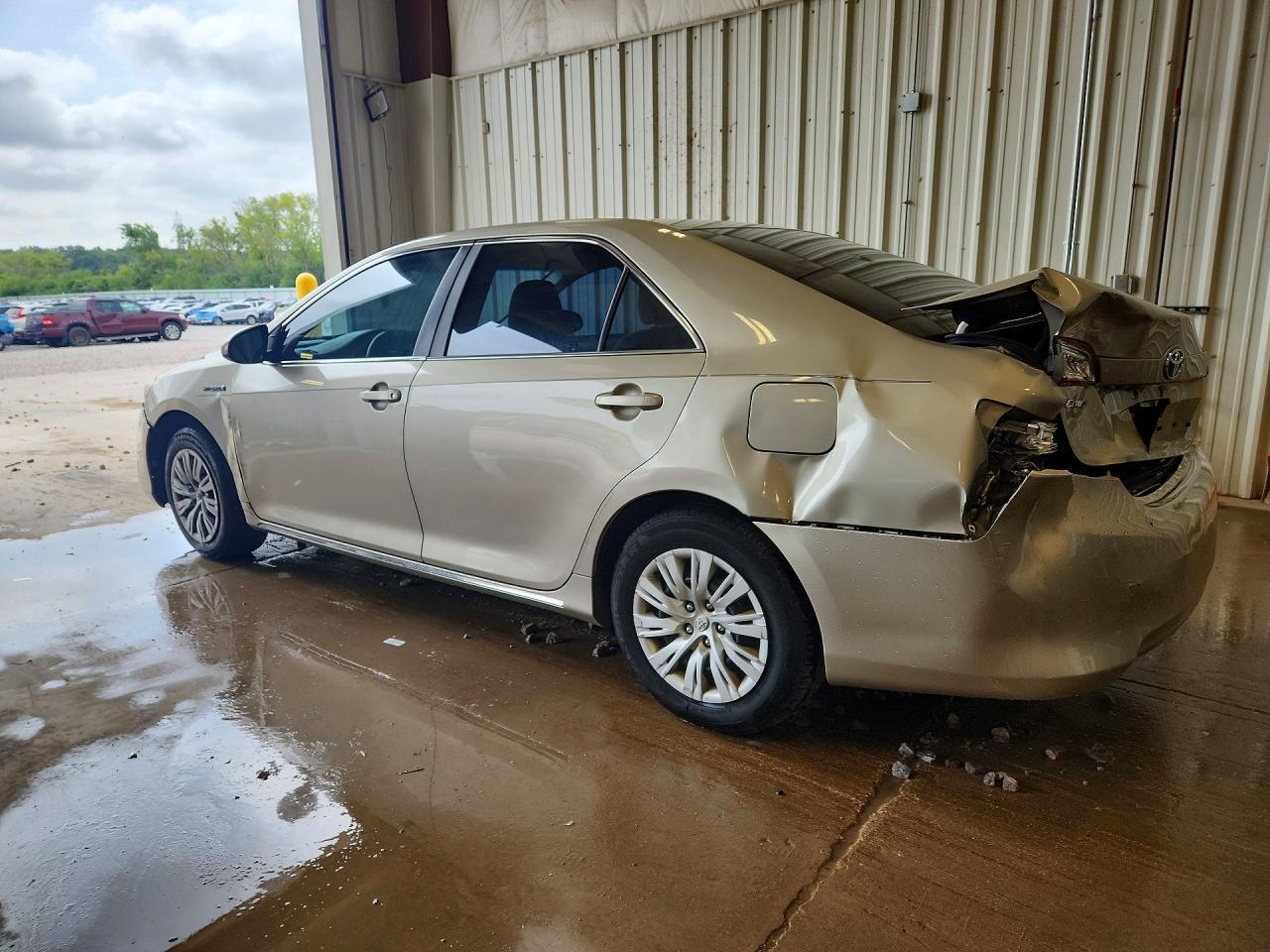 2014 Toyota Camry Hybrid Le - Фото 2