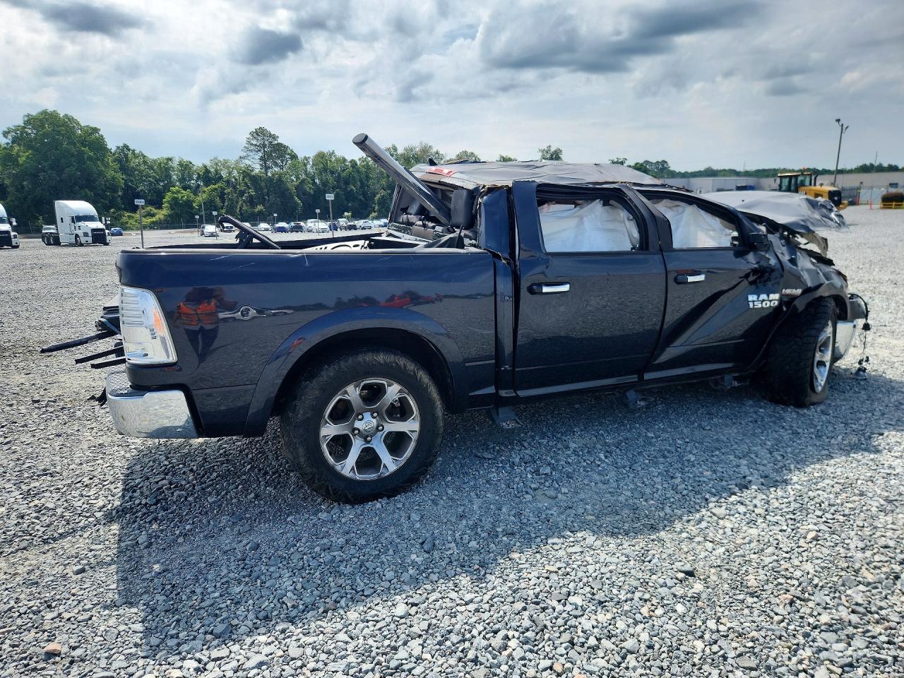 2015 Ram 1500 Laramie - Фото 3