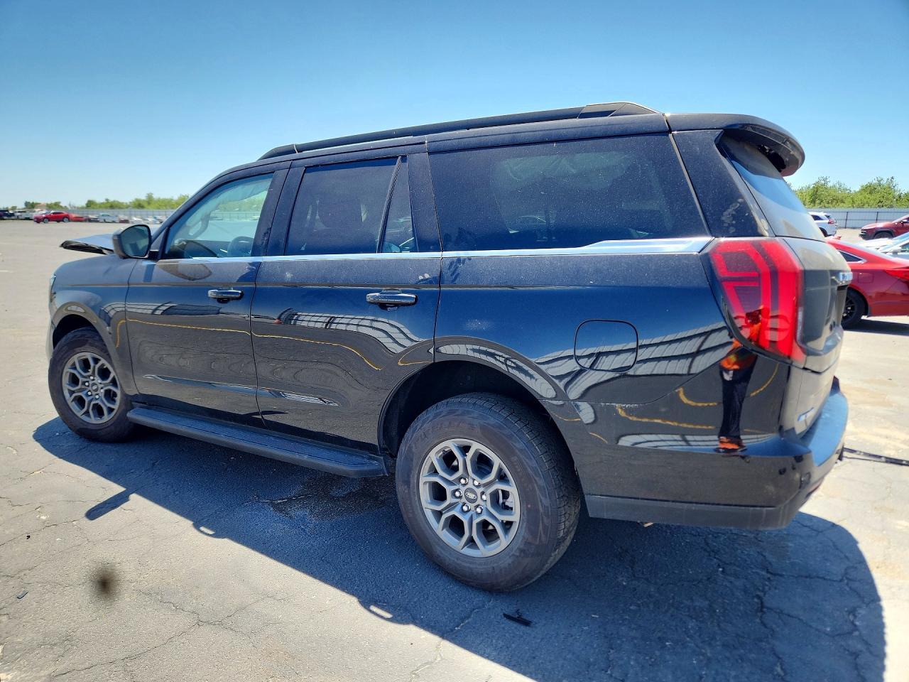 2025 Ford Exped 4X4 - Фото 2