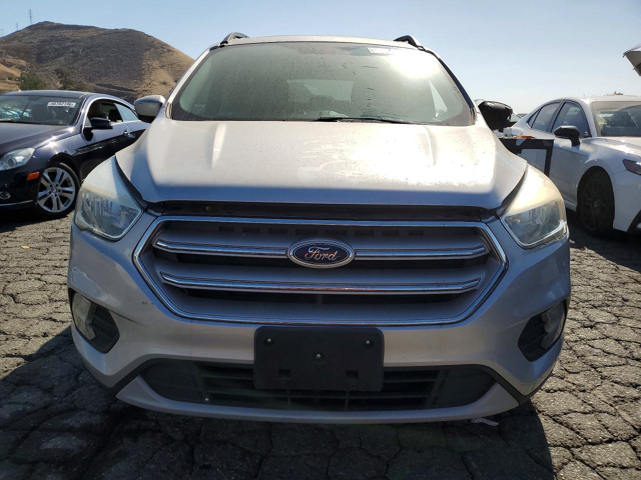 2018 Ford Escape Se - Фото 5