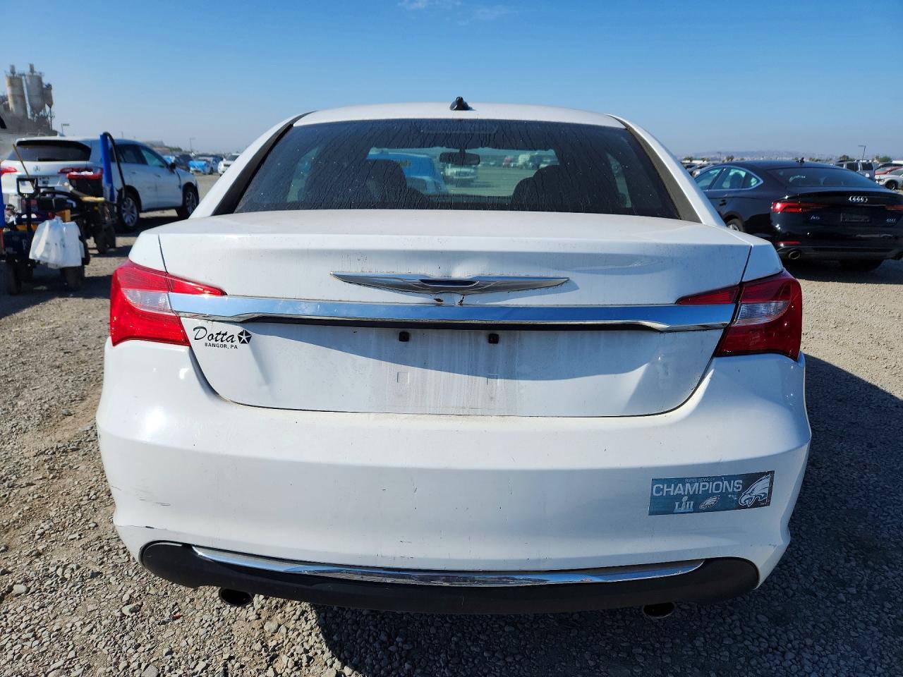 2013 Chrysler 200 Limited - Фото 6