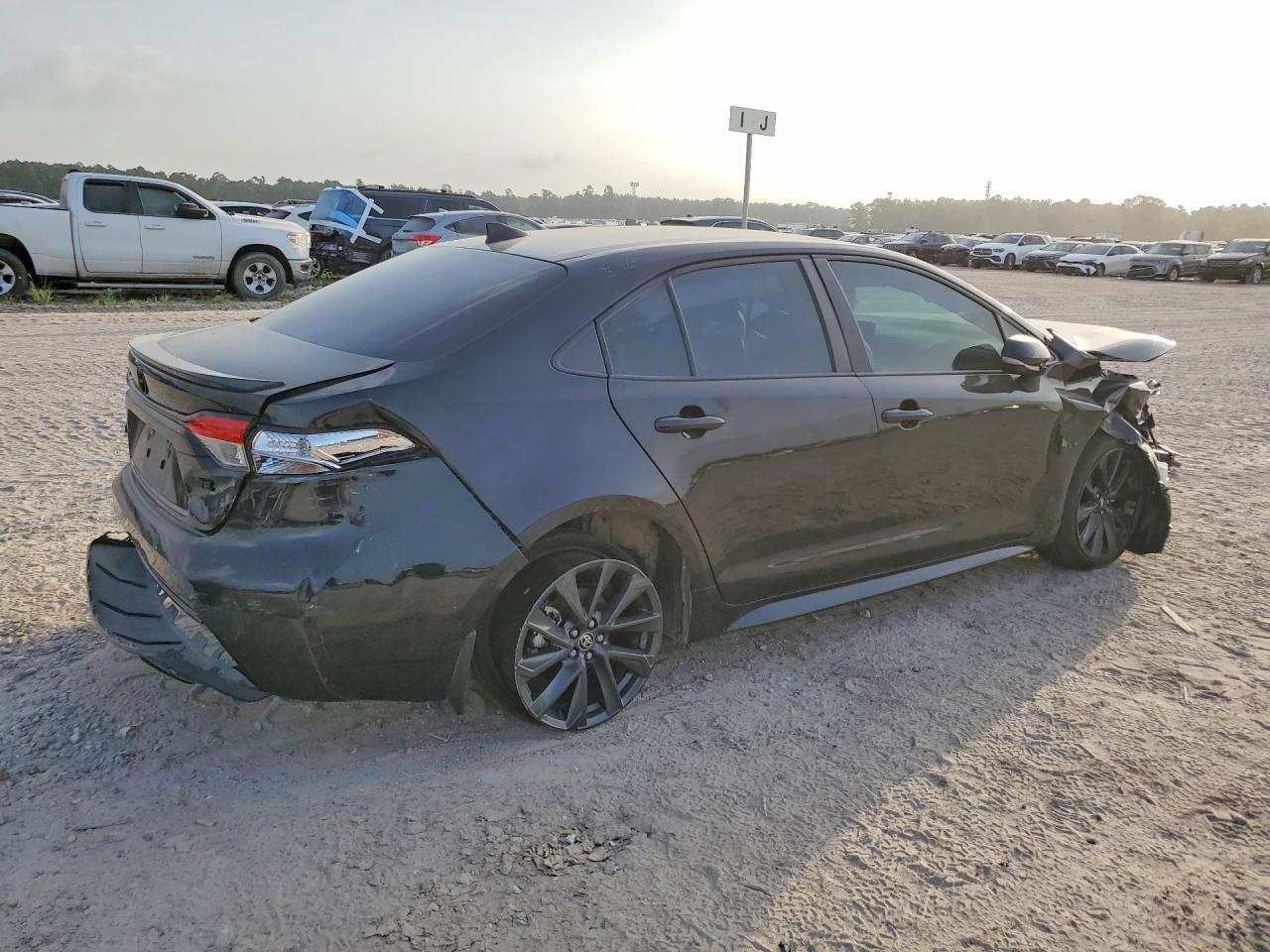 2026 Toyota Corolla Se - Фото 3