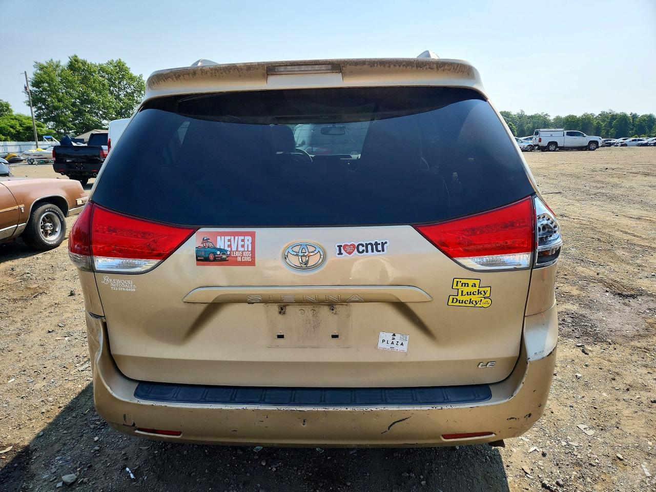 2012 Toyota Sienna Le - Image 6