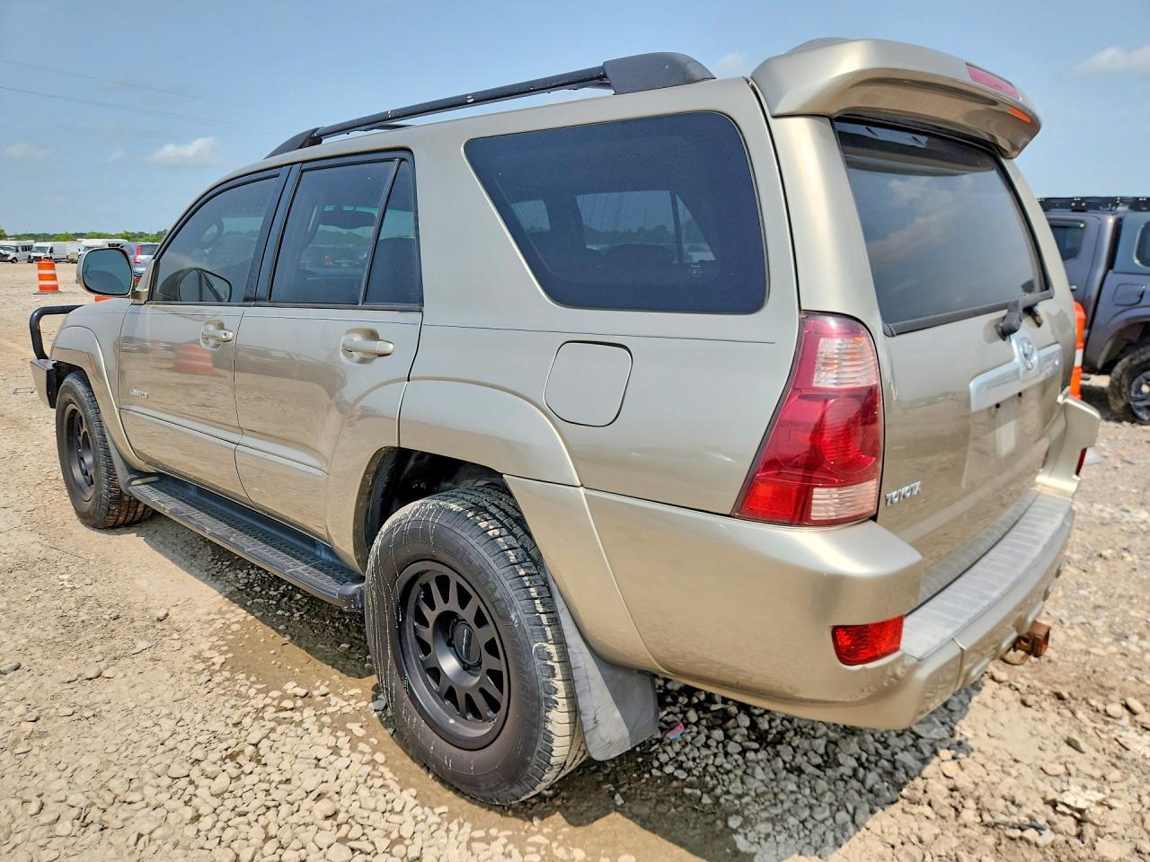 2005 Toyota 4Runner - Image 2