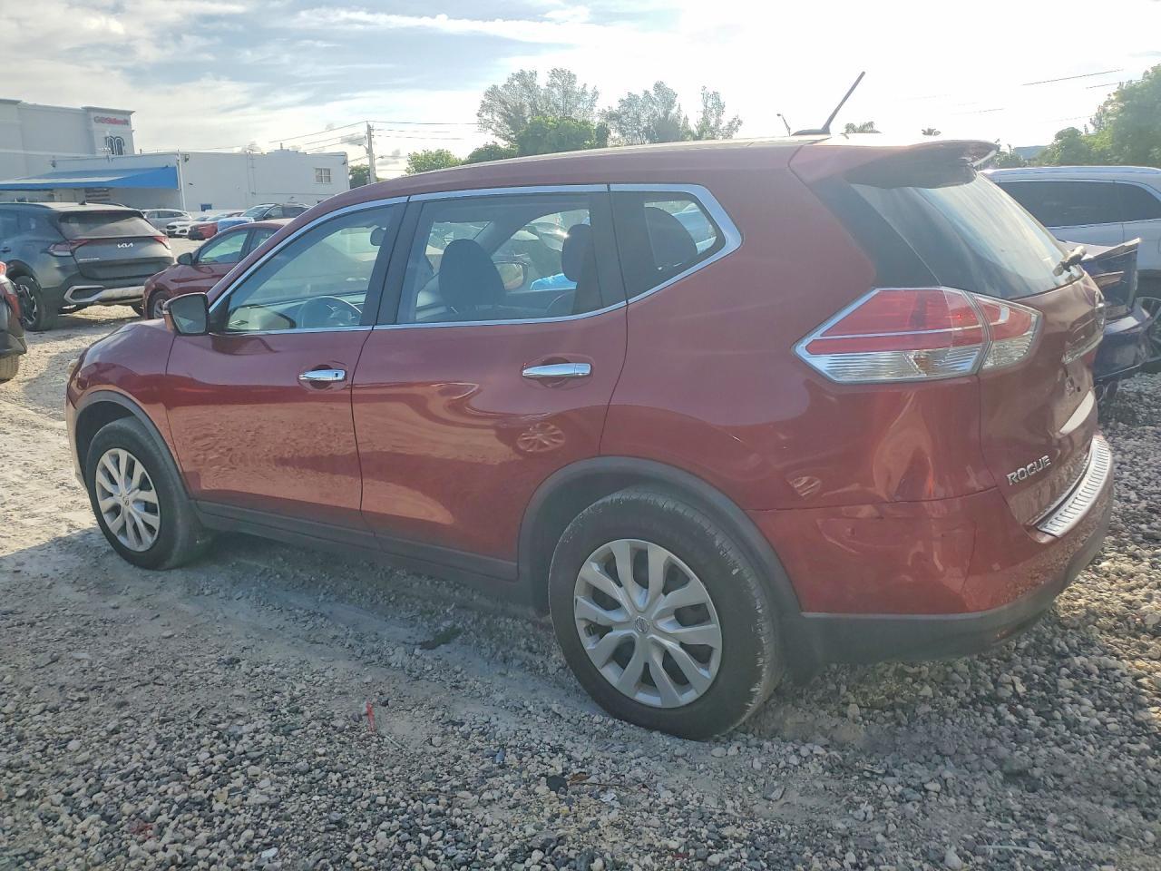 2015 Nissan Rogue S - Image 2
