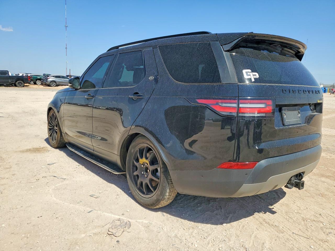 2017 Land Rover Discovery First Edition - Image 2