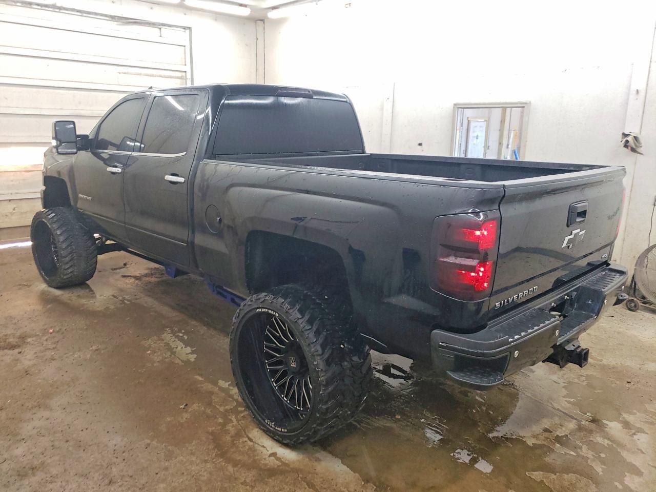 2016 Chevrolet Silverado K2500 Heavy Duty Ltz - Фото 2