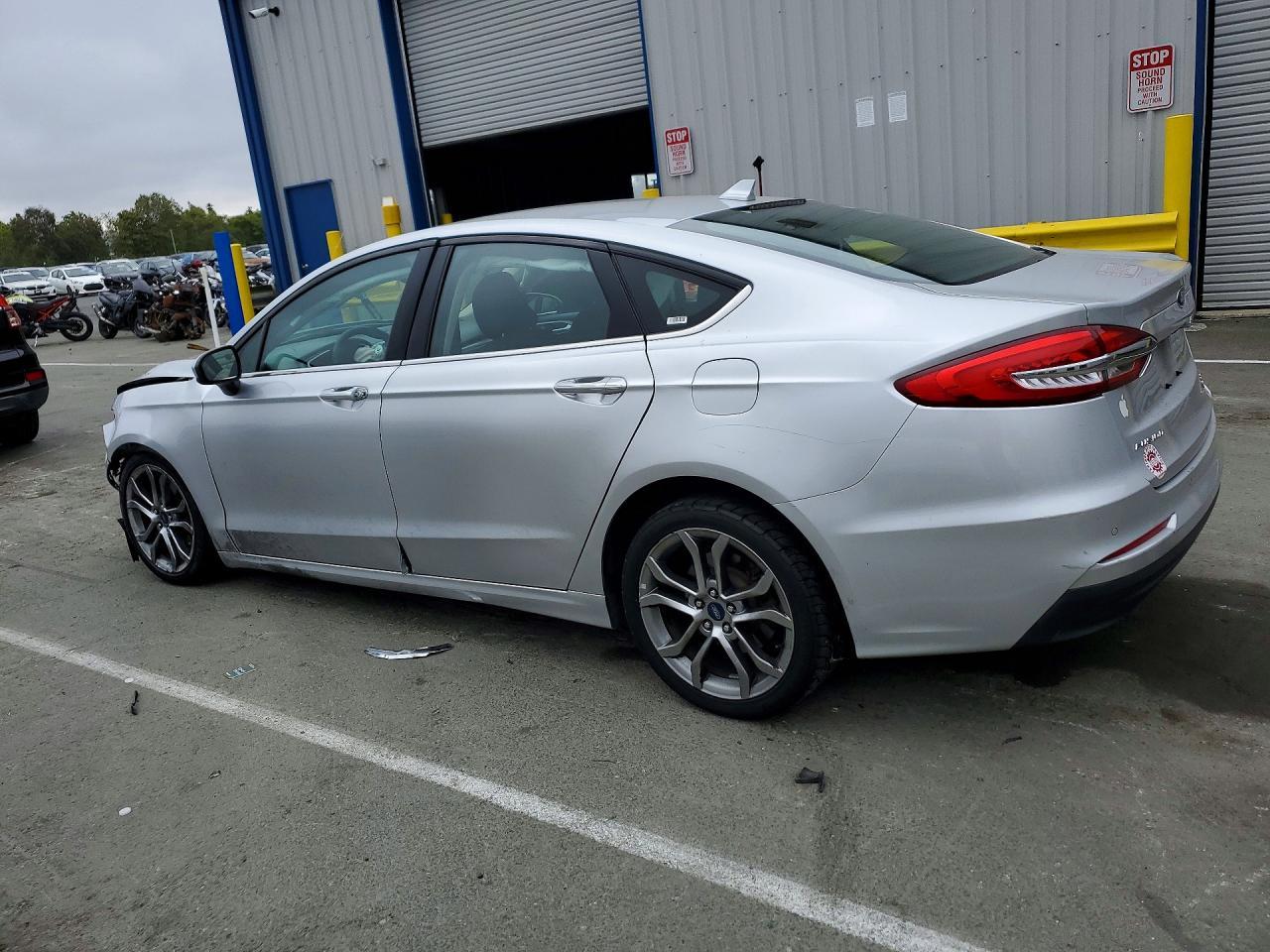 2019 Ford Fusion Se - Image 2