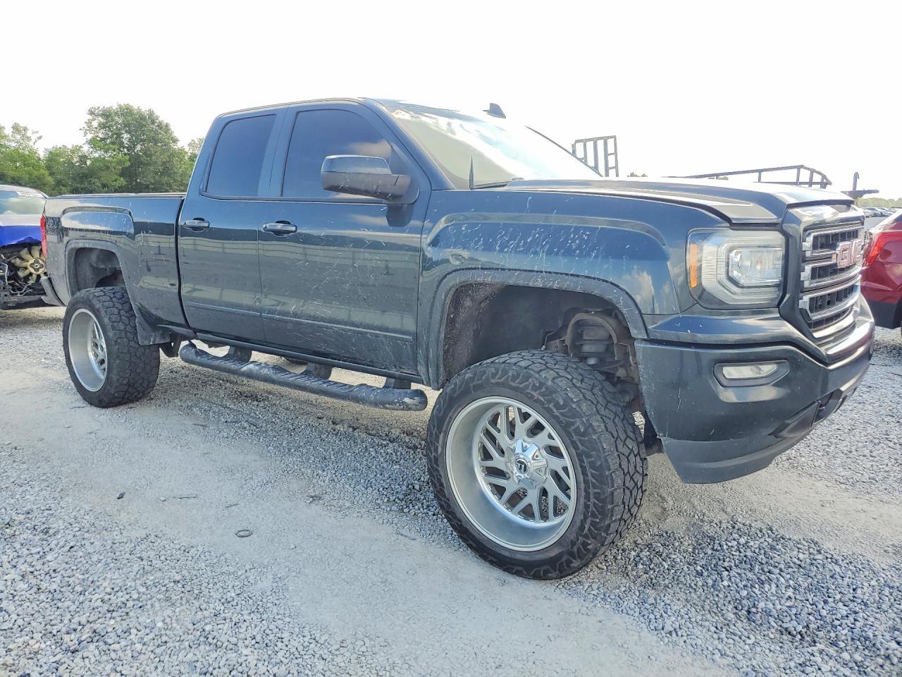 2018 GMC Sierra C1500 - Image 4