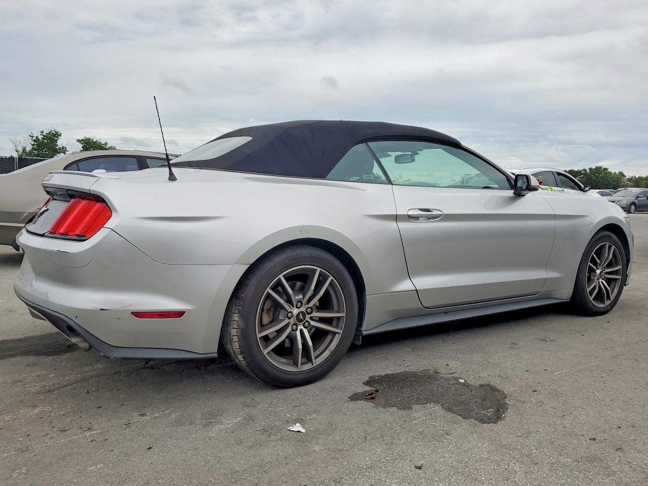 2017 Ford Mustang - Фото 3