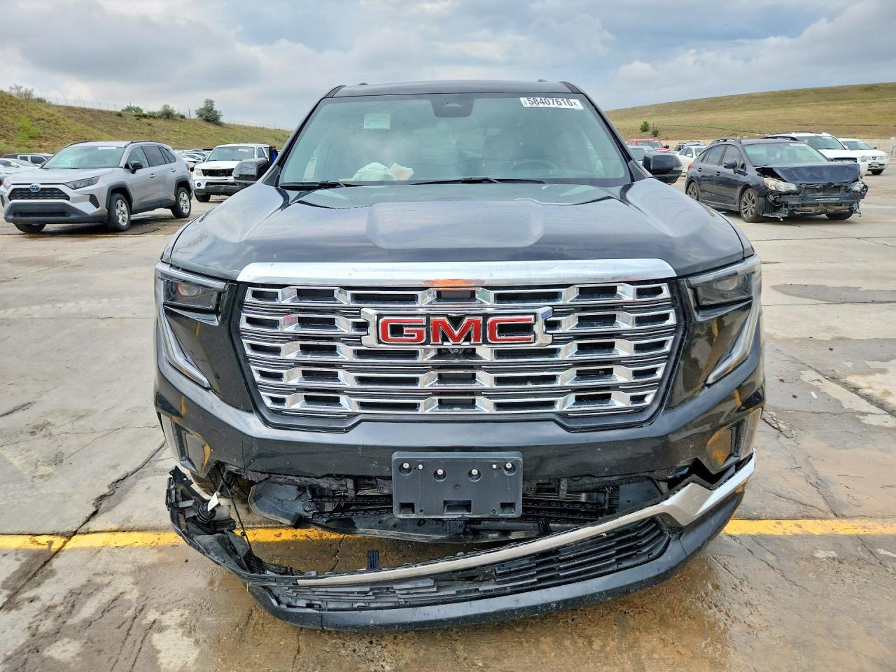 2025 GMC Acadia Denali - Image 5