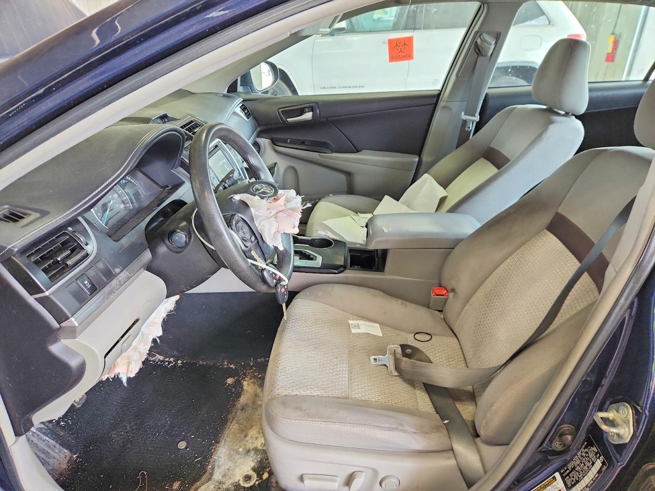 2014 Toyota Camry Le - Image 7