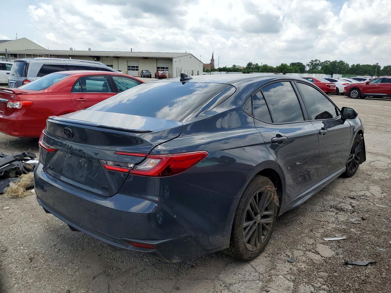 2026 Toyota Camry Se - Фото 3