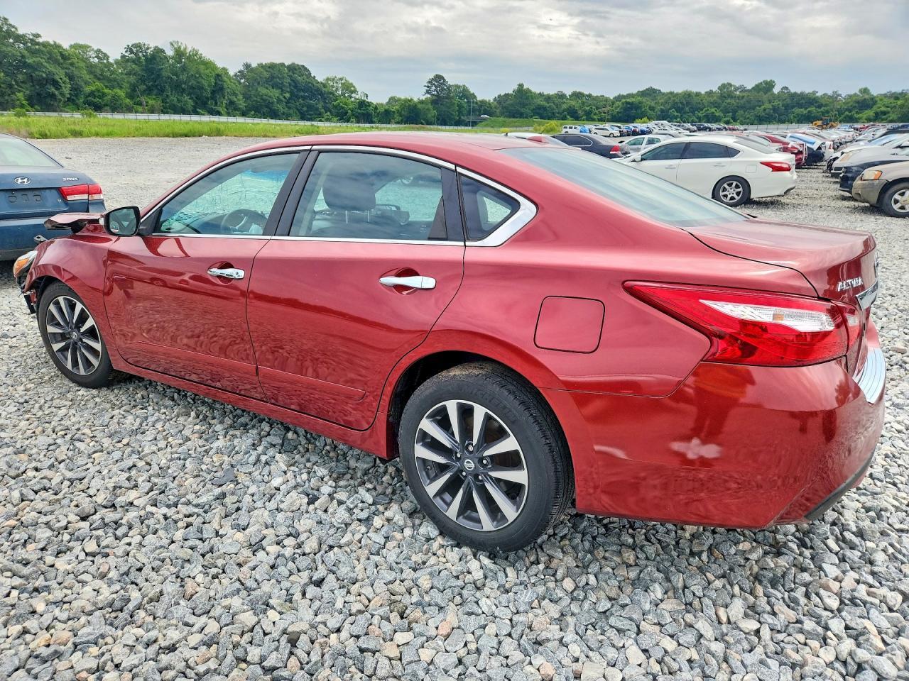 2016 Nissan Altima 2.5 - Фото 2