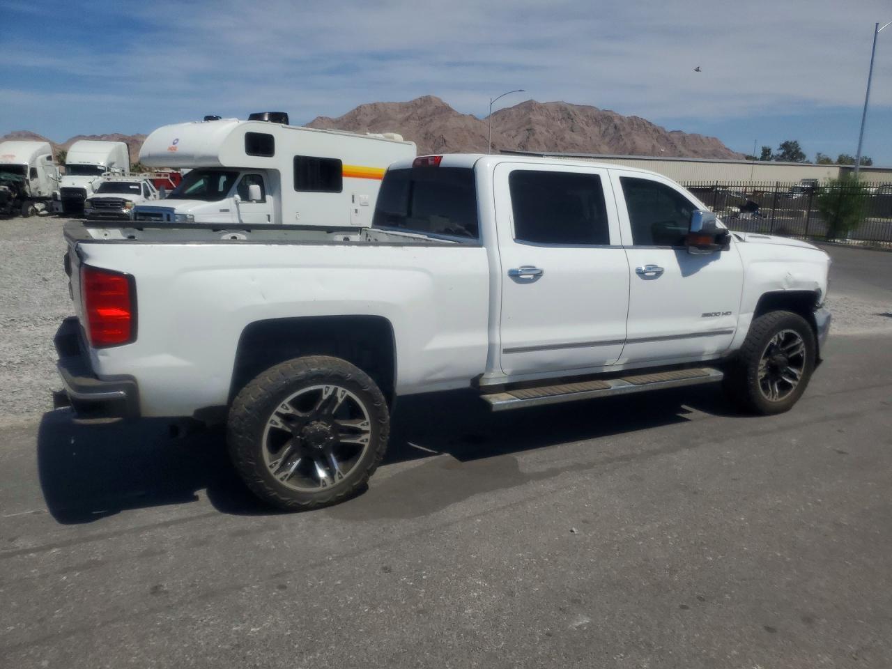 2016 Chevrolet Silverado K3500 Ltz - Фото 3