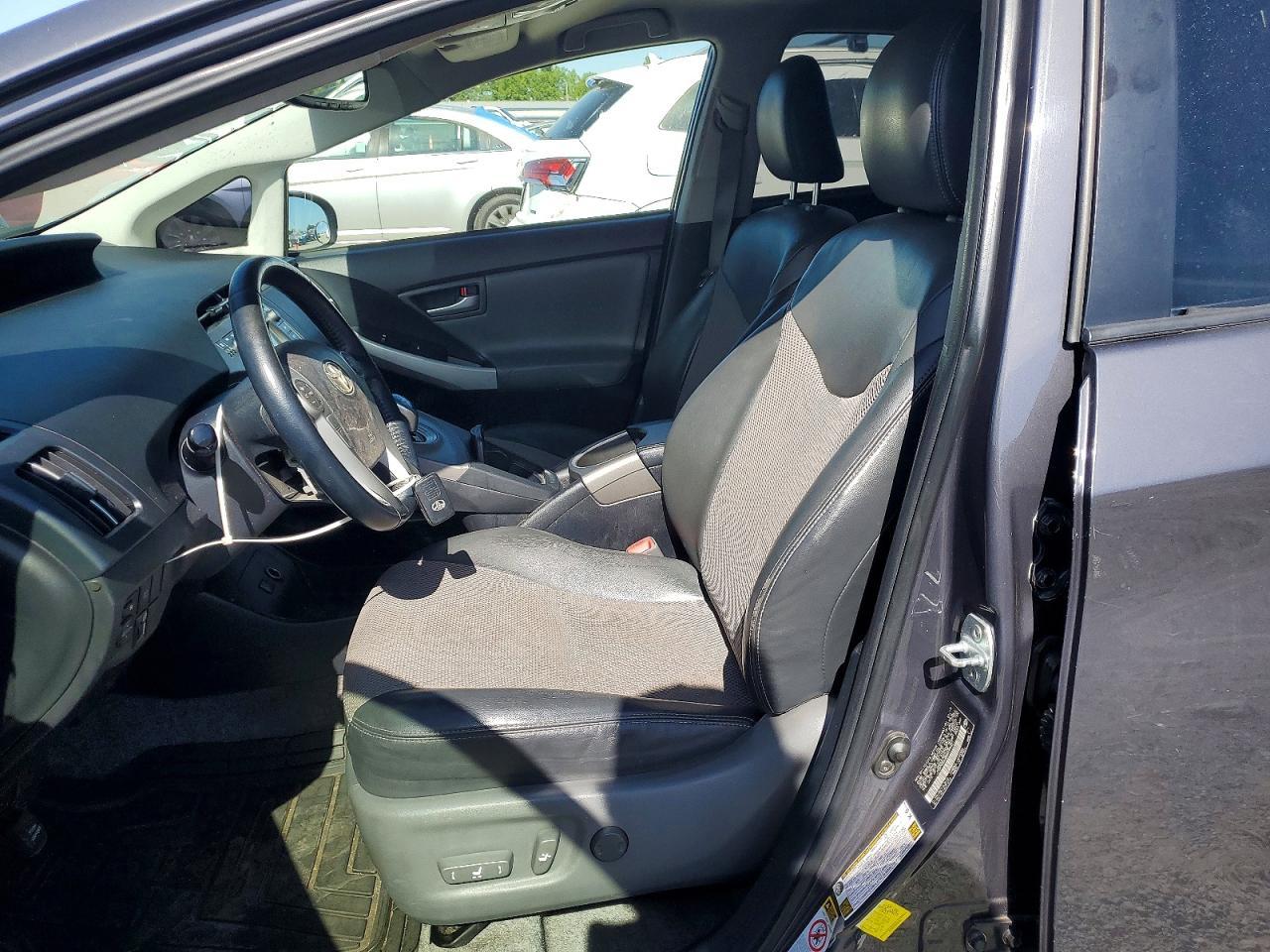 2013 Toyota Prius Five - Фото 7