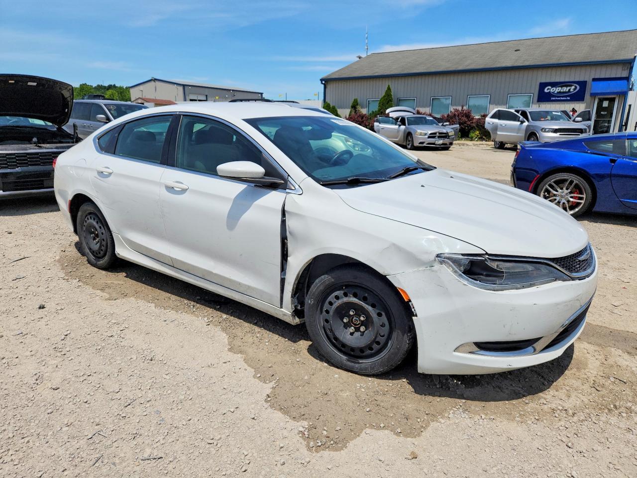 2016 Chrysler 200 Limited - Image 4