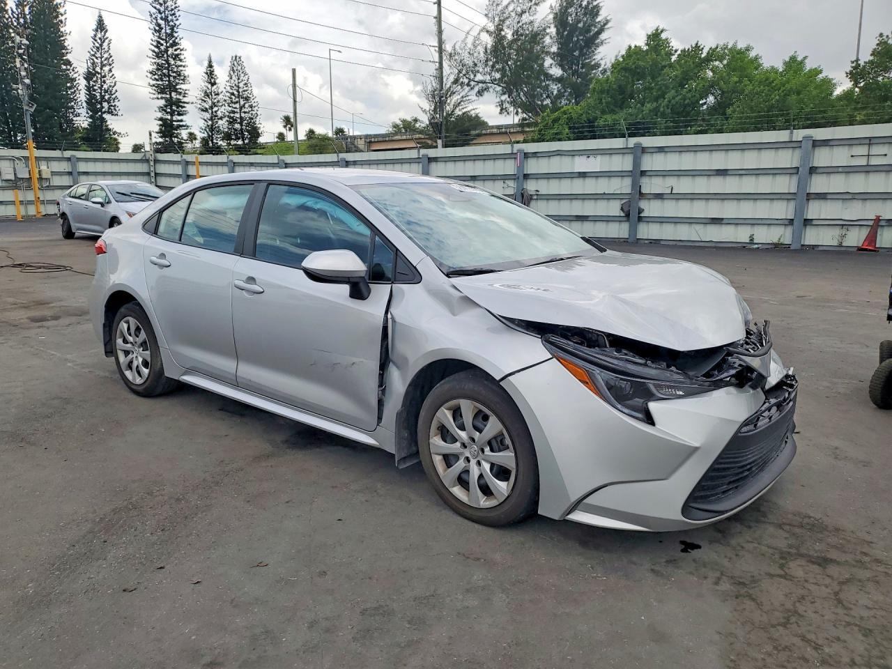2026 Toyota Corolla Le - Фото 4