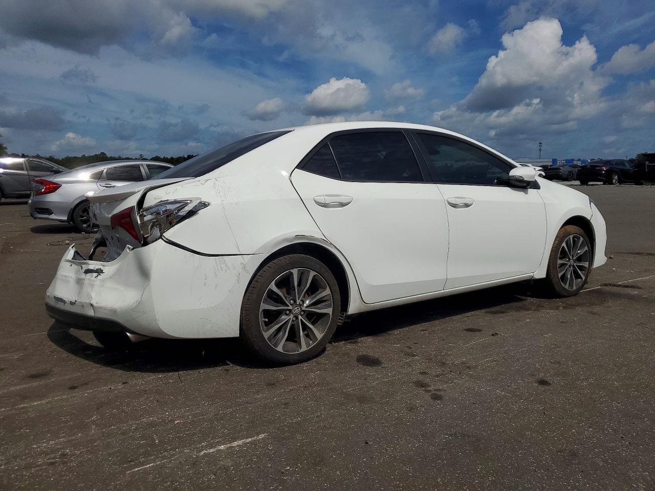 2018 Toyota Corolla Se - Фото 3