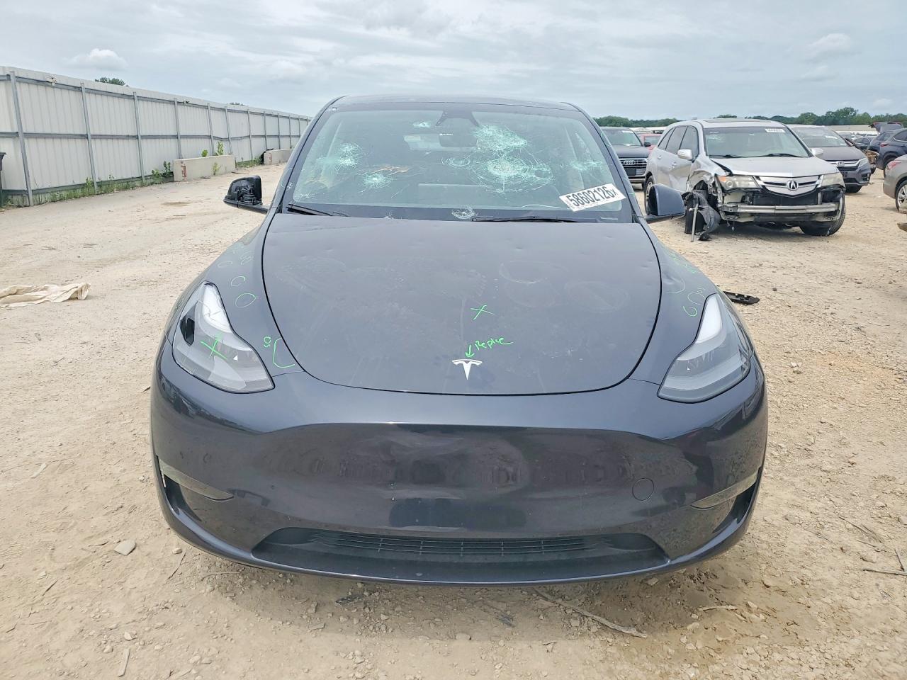 2024 Tesla Model Y - Фото 5