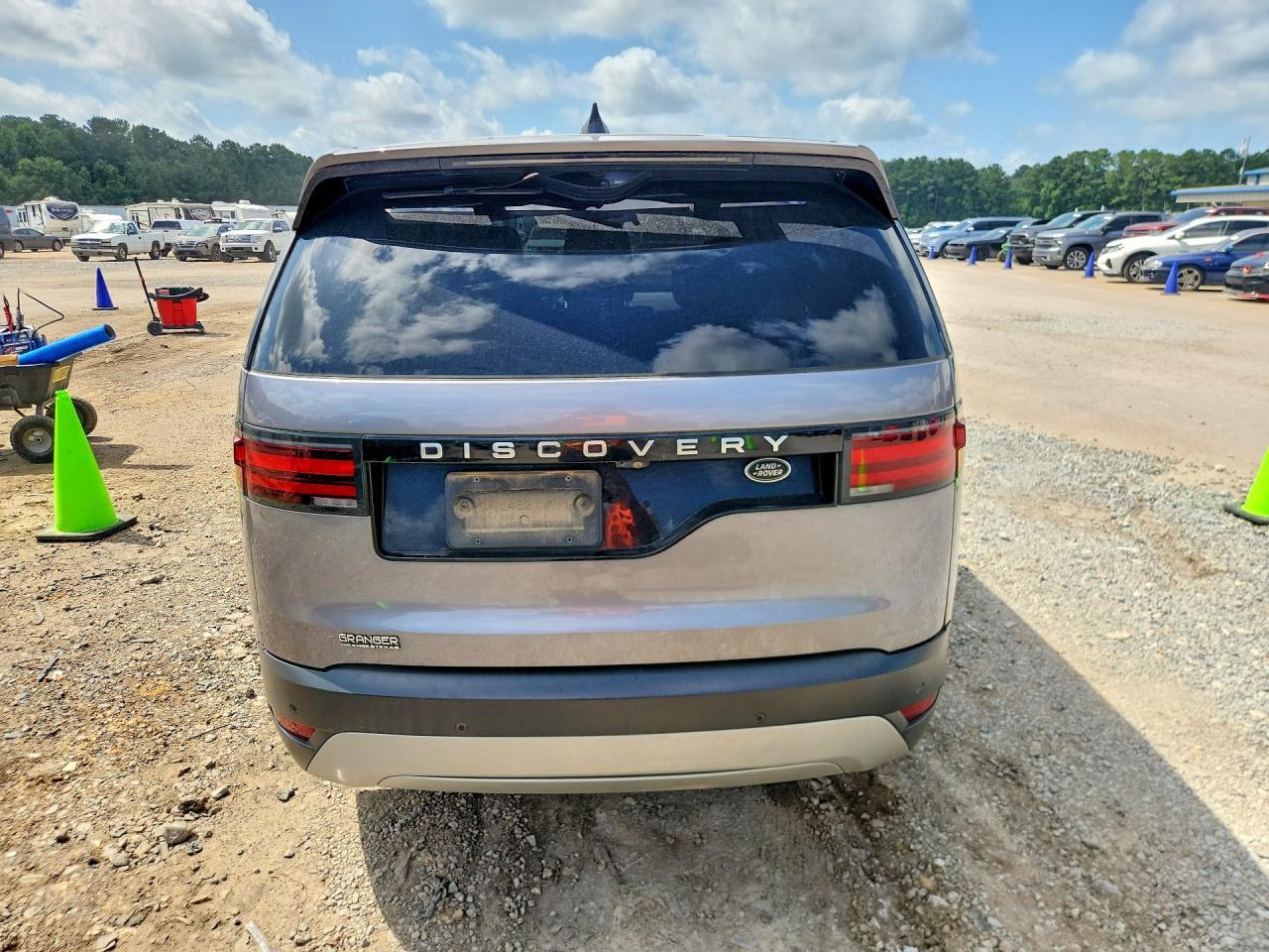 2023 Land Rover Discovery S - Фото 6