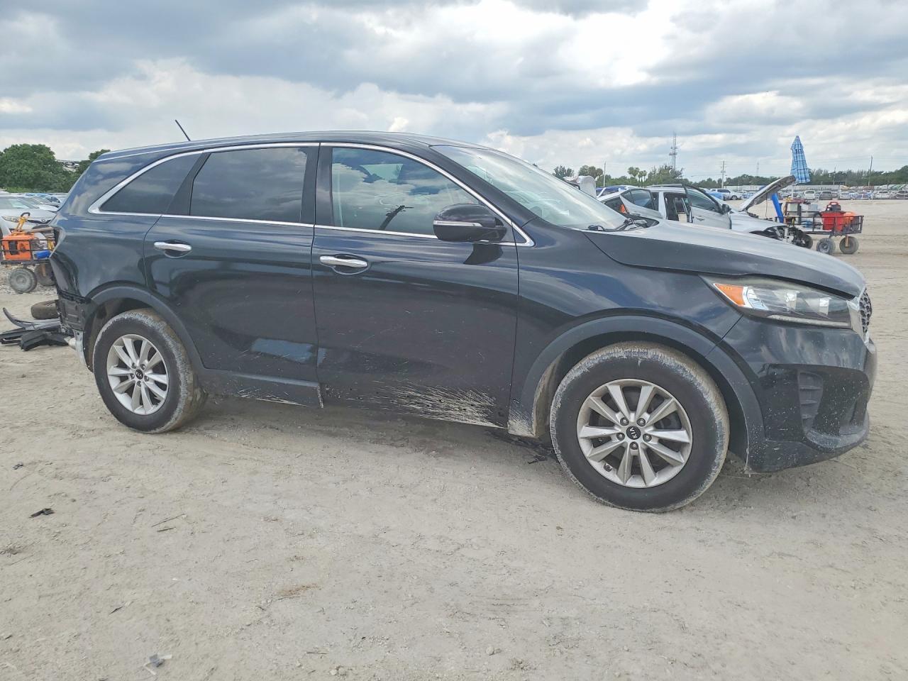2019 Kia Sorento L - Image 4