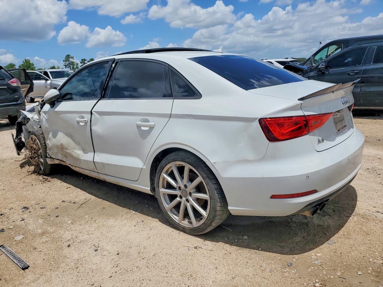 2016 Audi A3 Premium - Фото 2