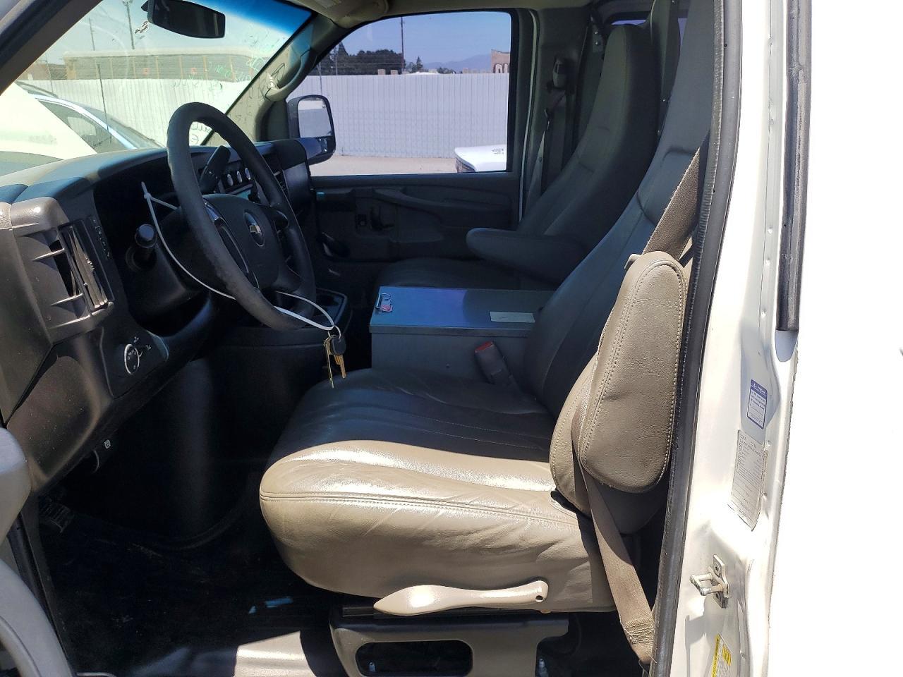 2012 Chevrolet Express 2500 Cargo Delivery Van - Image 7