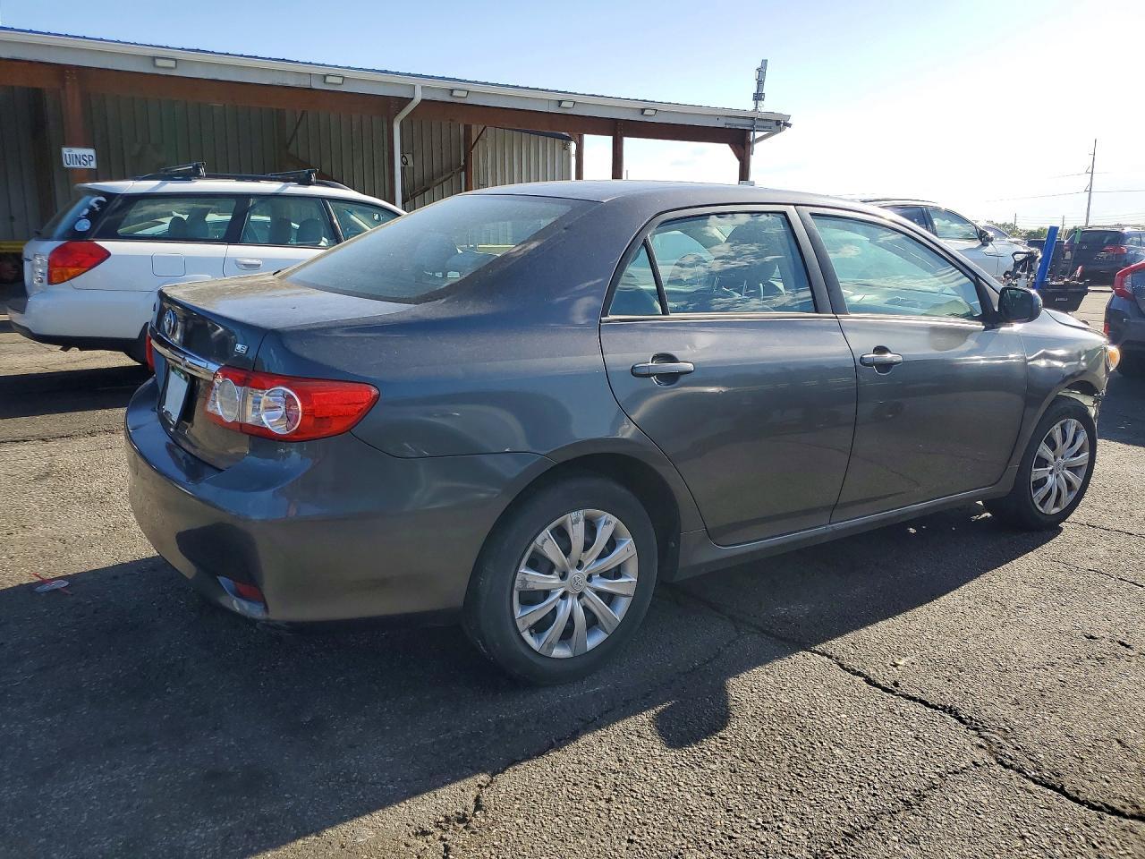 2012 Toyota Corolla Le - Image 3