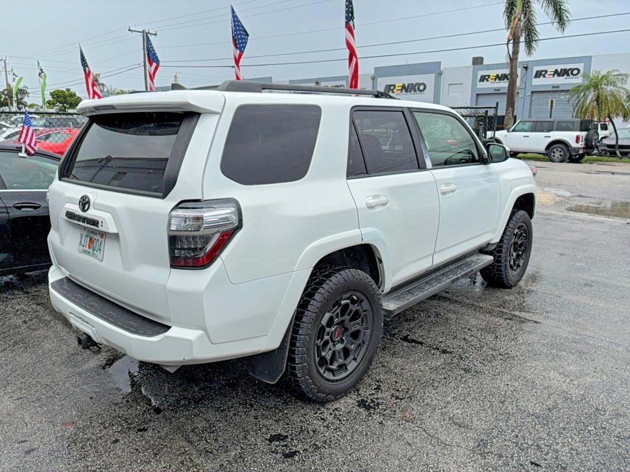 2022 Toyota 4Runner Trail - Image 4