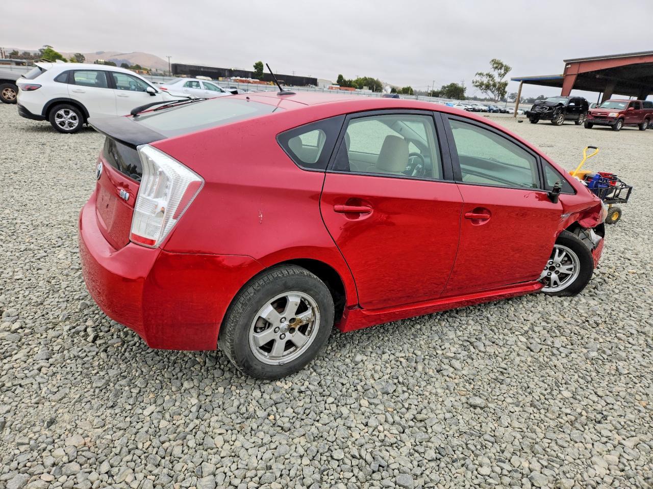 2011 Toyota Prius Two - Фото 3