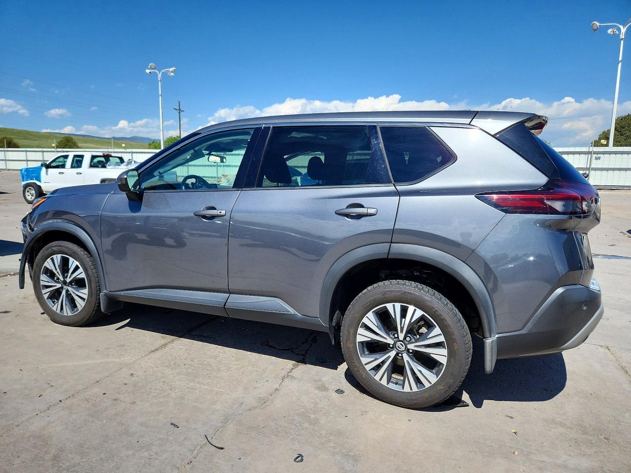 2021 Nissan Rogue Sv - Фото 2