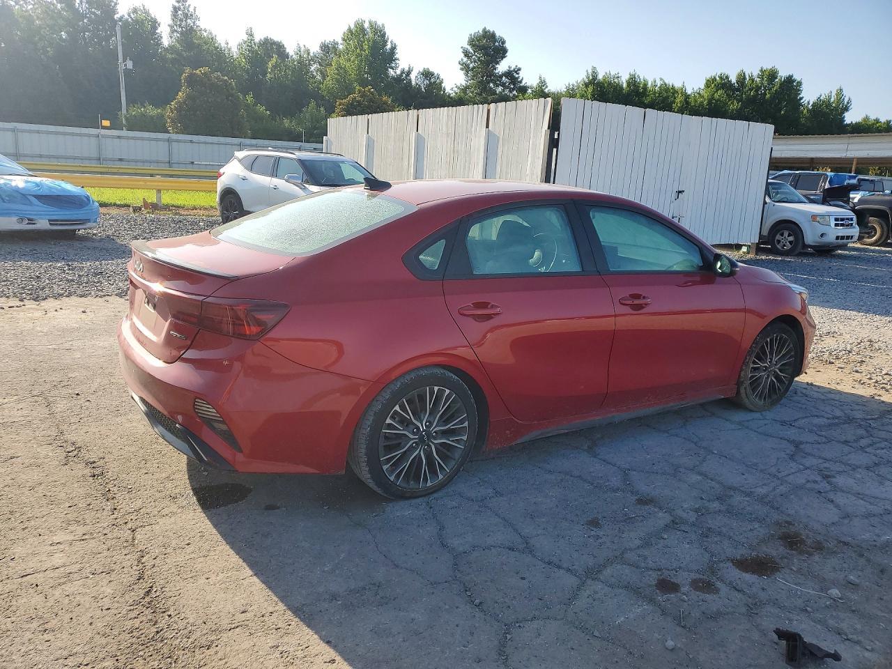 2024 Kia Forte Gt Line - Фото 3