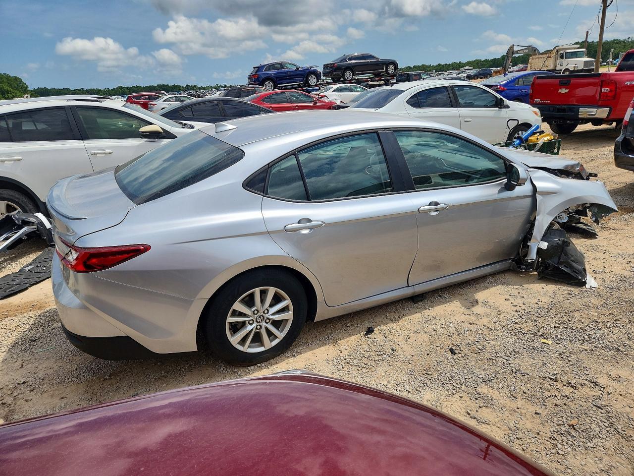 2025 Toyota Camry Le - Фото 3