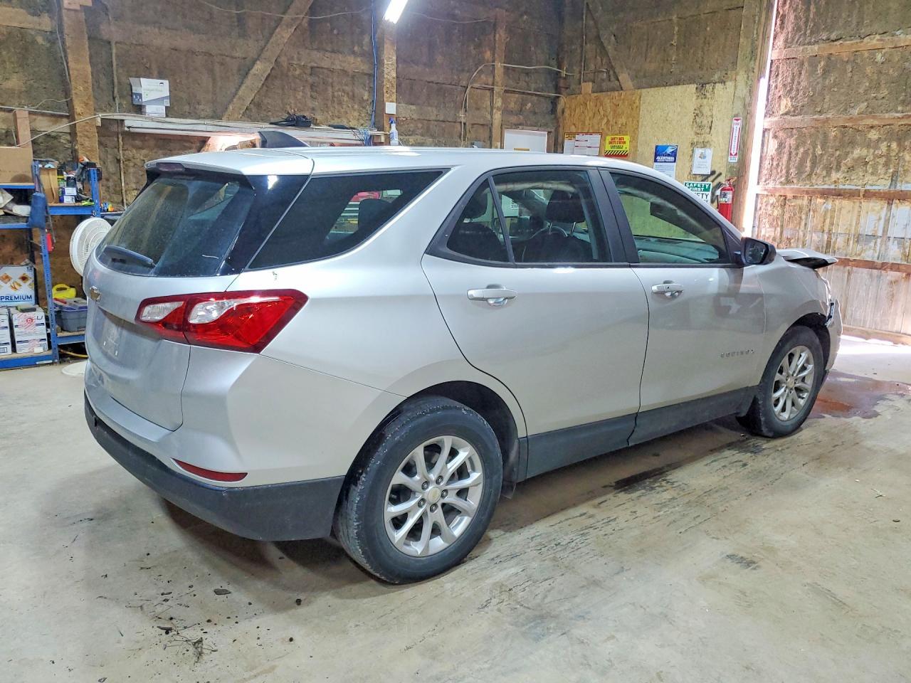 2020 Chevrolet Equinox Ls - Image 3
