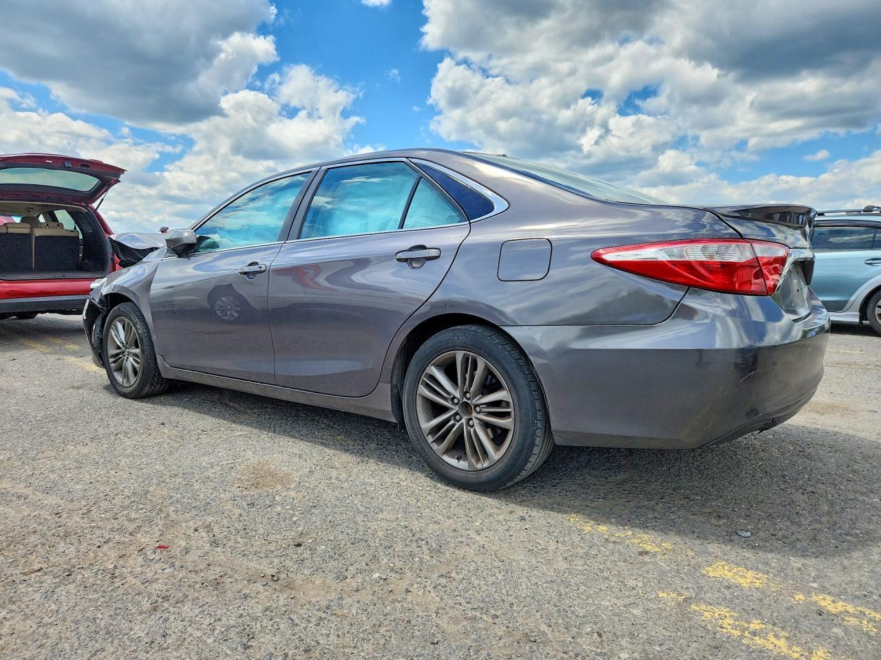 2016 Toyota Camry Se - Image 2