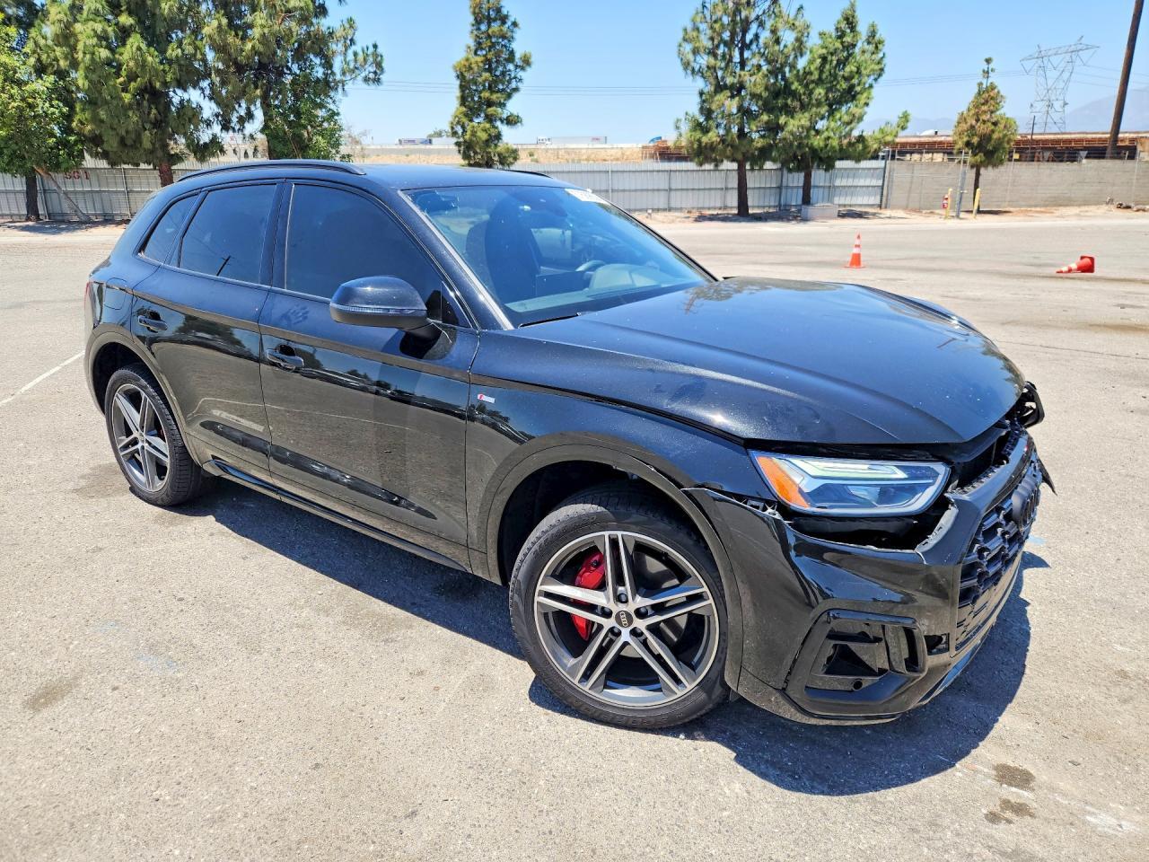 2025 Audi Q5 E Premium Plus 55 - Image 4