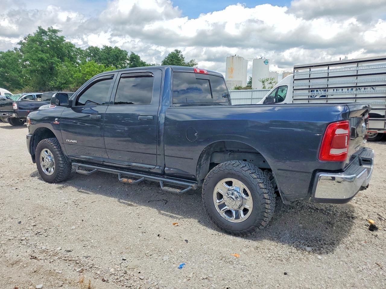 2020 Ram 2500 Tradesman - Фото 2