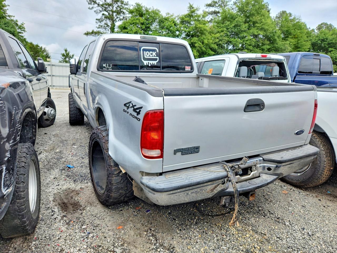 2002 Ford F250 Super Duty - Фото 2