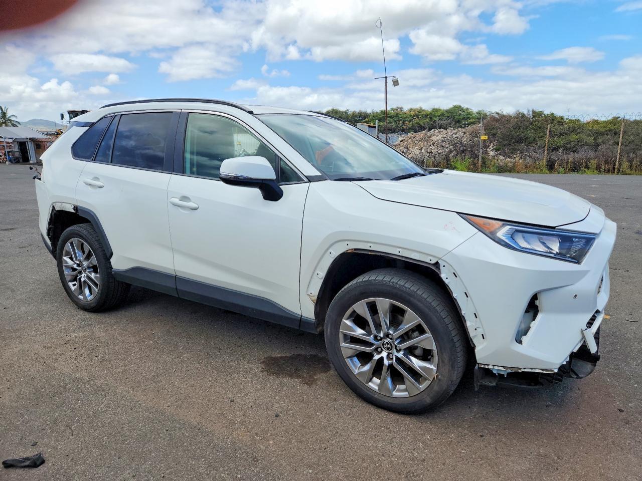 2021 Toyota Rav4 Xle Premium - Image 4