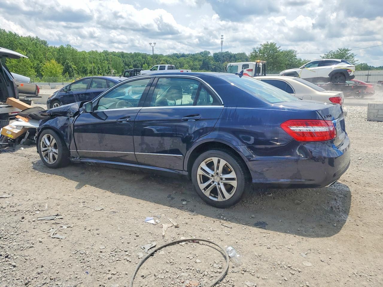 2010 Mercedes-Benz E 350 4Matic - Фото 2