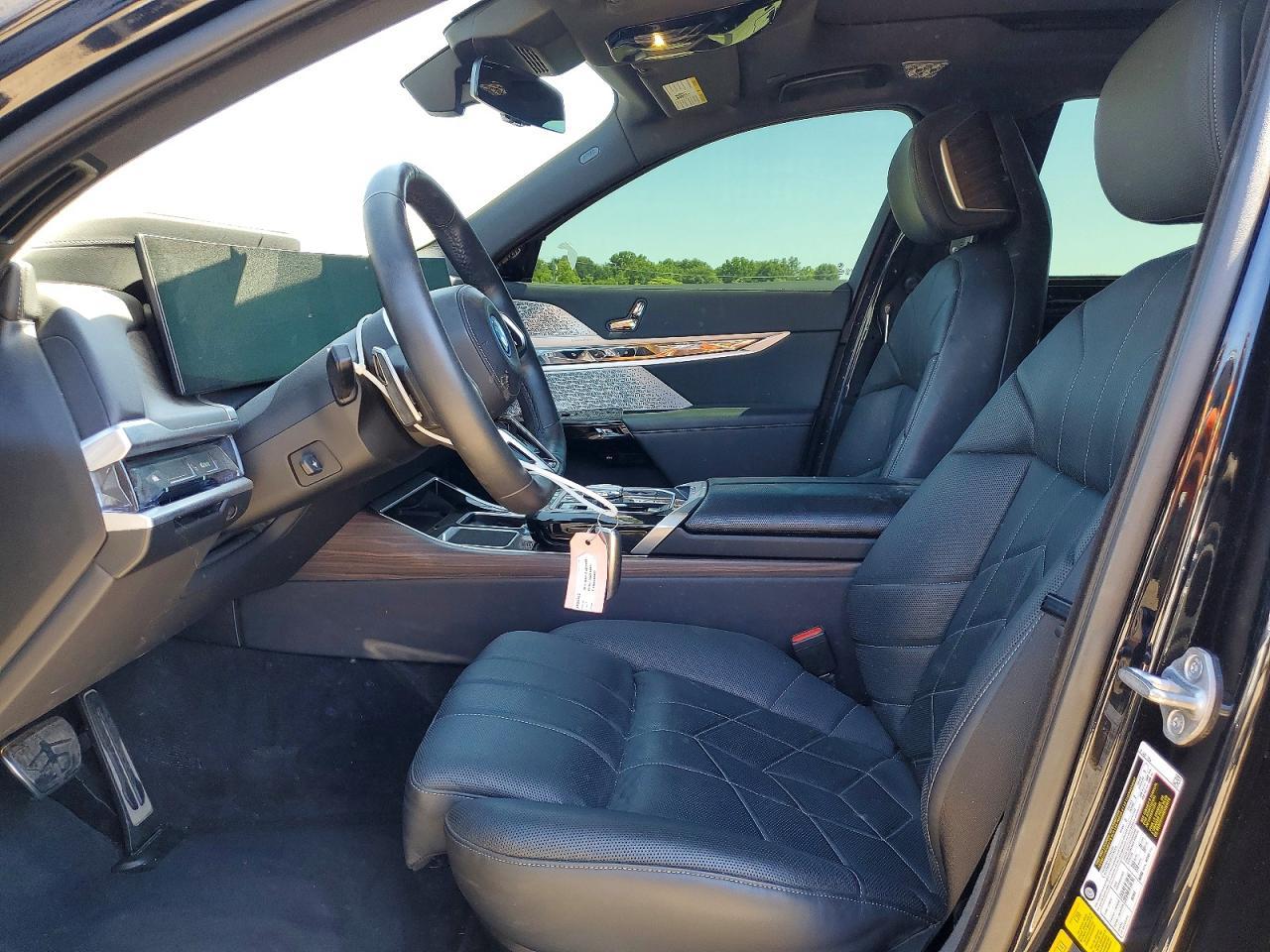 2023 BMW I7 xDrive60 - Image 7