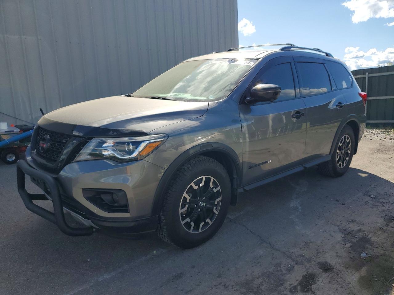 2020 Nissan Pathfinder Sl
