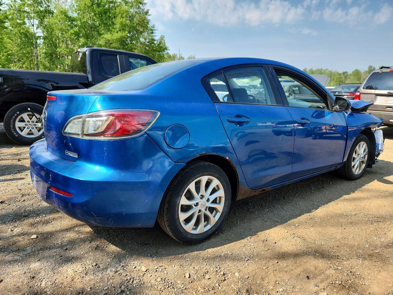 2013 Mazda 3 I - Image 3