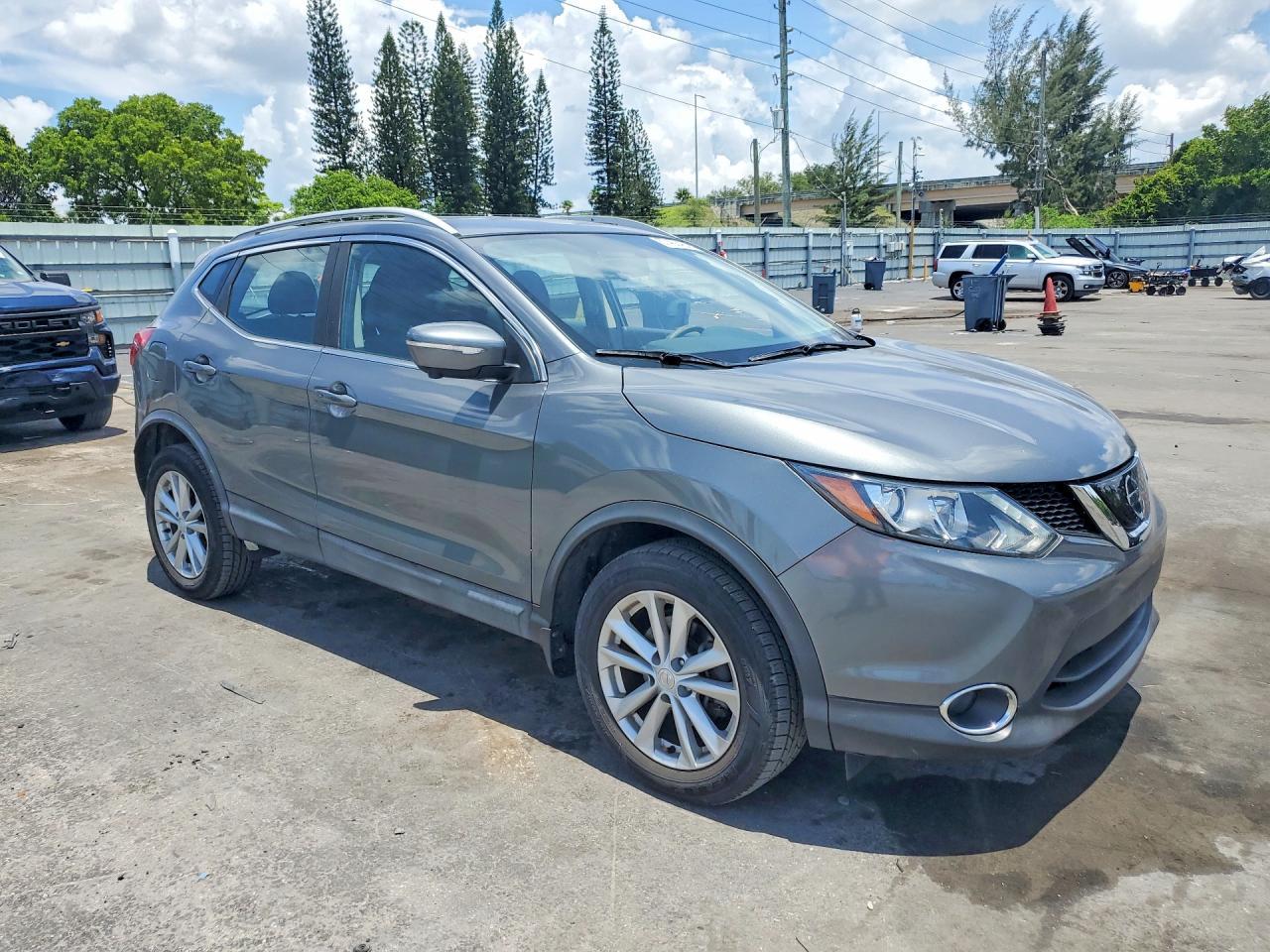 2018 Nissan Rogue Sport S - Фото 4